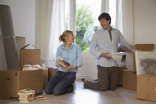 Packing boxes and furniture for removals in Newbarnet
