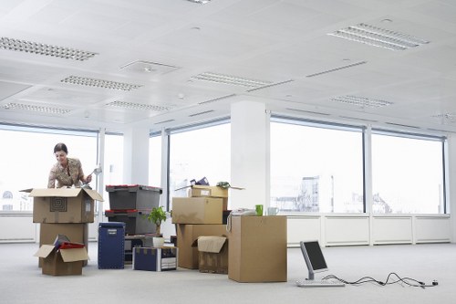 House and office relocation support for removals in Newbarnet
